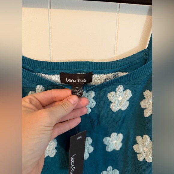 Lea & Viola Anthropologie Tank Top Women’s Medium Blue Daisy Knit Boho Preppy - Picture 5 of 9